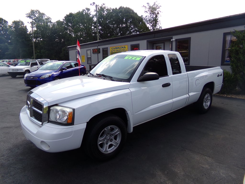 2006 Dodge Dakota SLT 4X4 Club Cab's photo