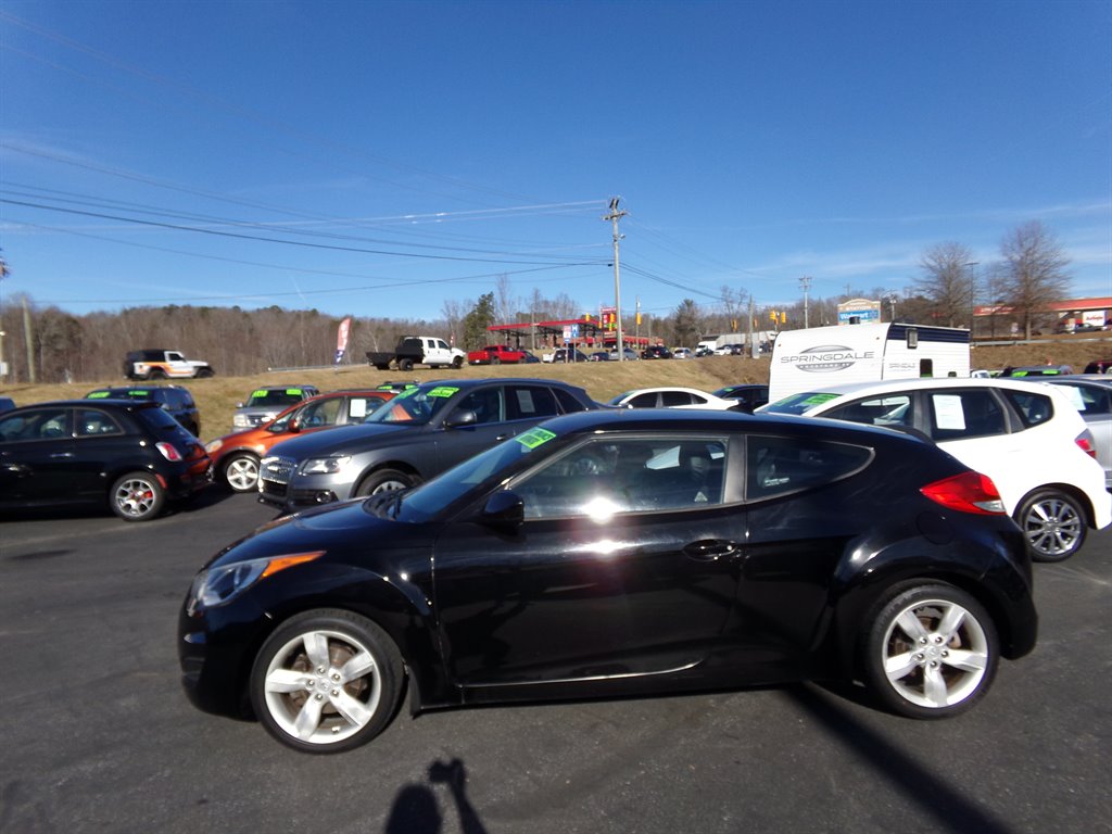 2013 Hyundai Veloster Base
