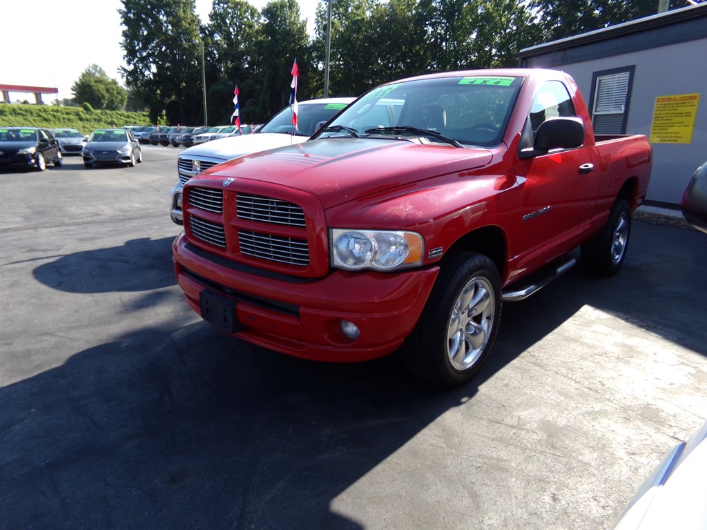 2004 Dodge Ram 1500 Pickup SLT